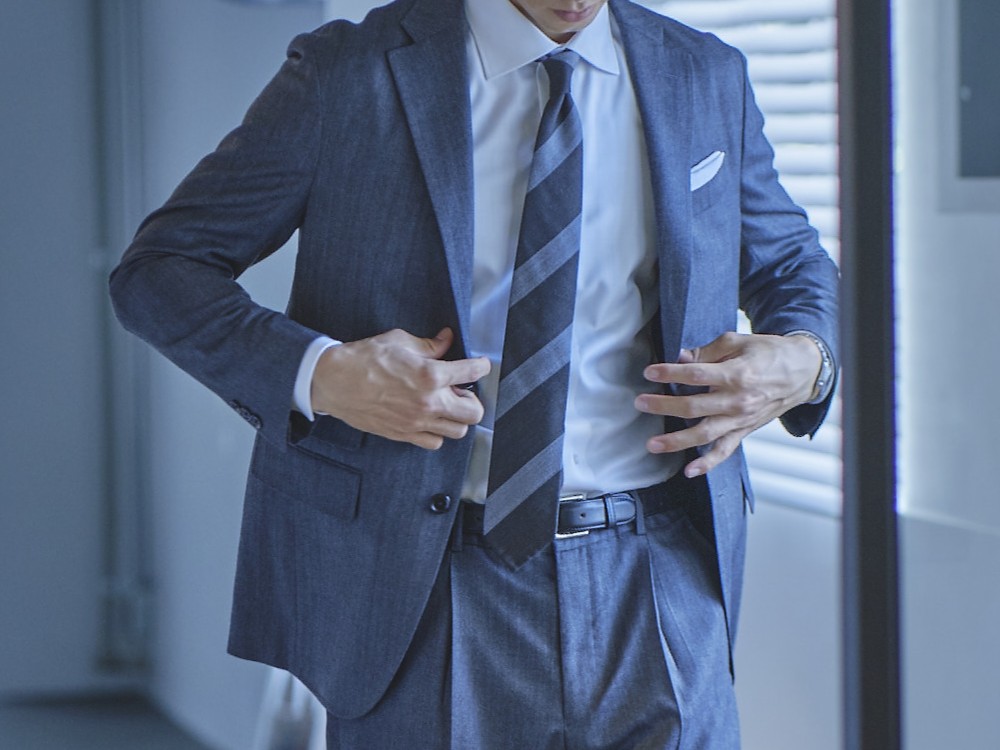 年末は“いつもと少し違う”服装が求められる